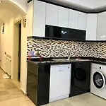 Tyana Home-1 Lejlighed *