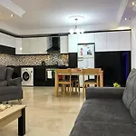 Lejlighed Tyana Home-1 *